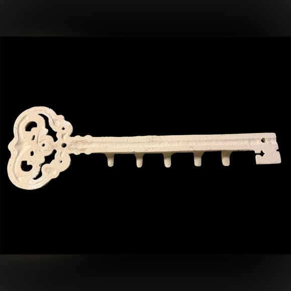 Vintage Shabby Chic Key Shaped Wall Hook - Picture 5 of 7